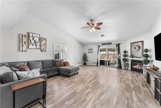 44840 Fenhold, Lancaster, CA 93535