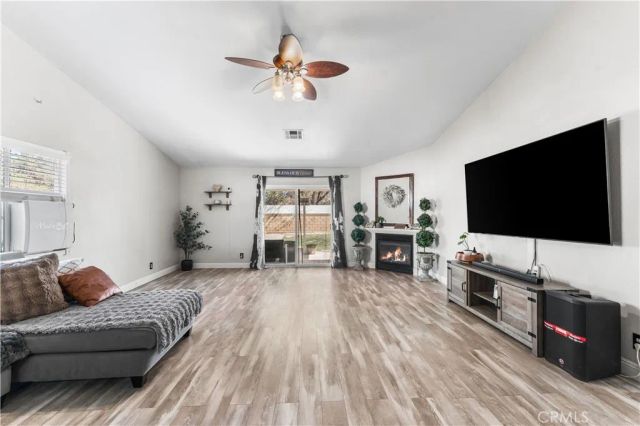 44840 Fenhold, Lancaster, CA 93535