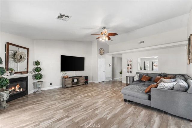 44840 Fenhold, Lancaster, CA 93535