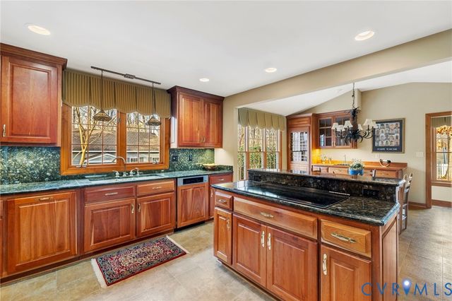 3030 Mount Hill Dr, Midlothian, VA 23113