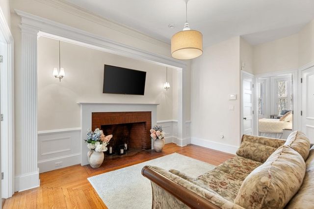 425 Beacon Street 1, Boston, MA 02115