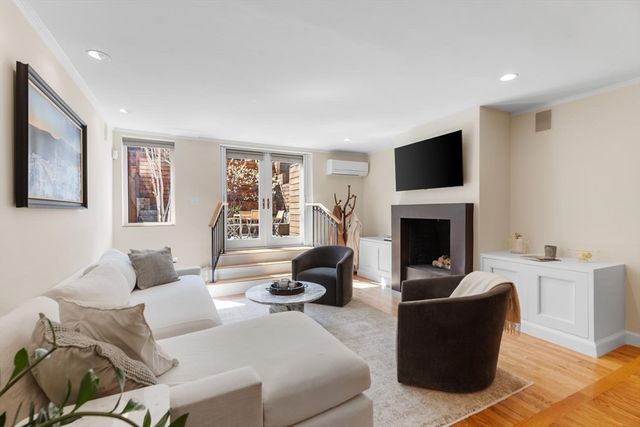 425 Beacon Street 1, Boston, MA 02115