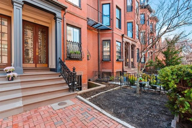 425 Beacon Street 1, Boston, MA 02115