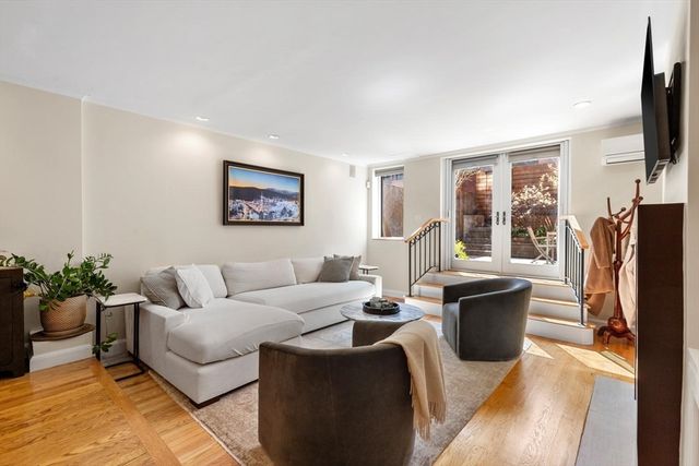 425 Beacon Street 1, Boston, MA 02115