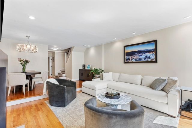 425 Beacon Street 1, Boston, MA 02115