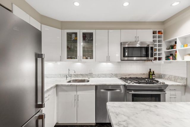 425 Beacon Street 1, Boston, MA 02115