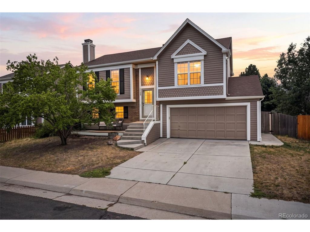 1120 Somerset St, Lafayette, CO 80026