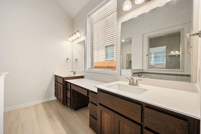7905 Sunrise Ravine PASS, Lago Vista, TX 78645