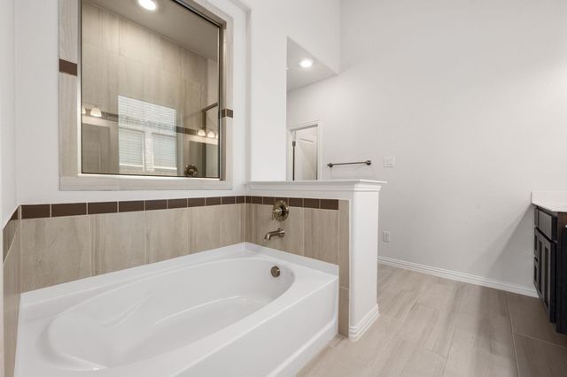 7905 Sunrise Ravine PASS, Lago Vista, TX 78645
