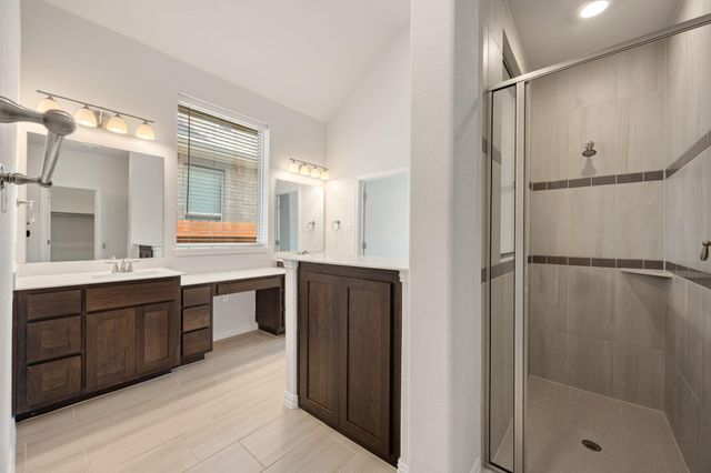 7905 Sunrise Ravine PASS, Lago Vista, TX 78645