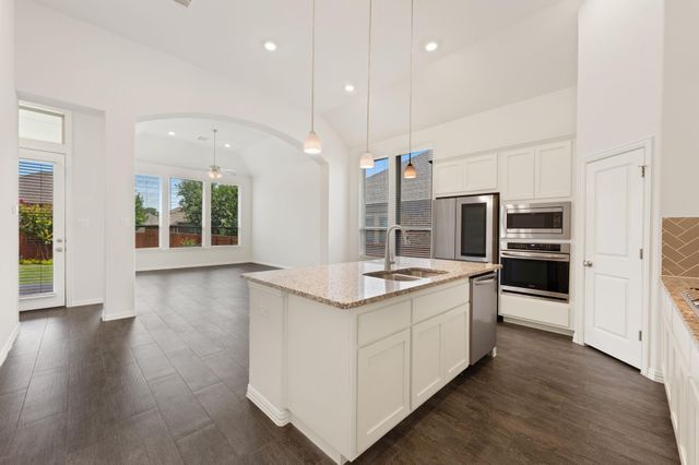 7905 Sunrise Ravine PASS, Lago Vista, TX 78645