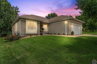 940 SW Woodbridge CT, Topeka, KS 66606