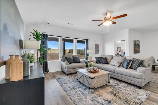 28 Plantation Drive, Mayflower, AR 72106