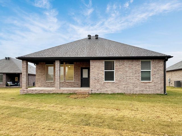 28 Plantation Drive, Mayflower, AR 72106