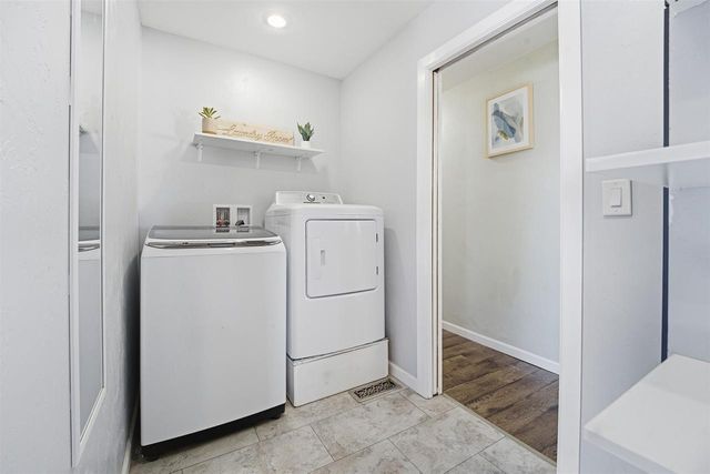 86 PIONEER COURT, Fond Du Lac, WI 54935