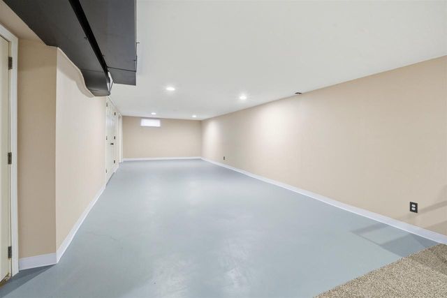 86 PIONEER COURT, Fond Du Lac, WI 54935