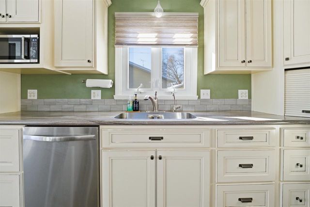 86 PIONEER COURT, Fond Du Lac, WI 54935