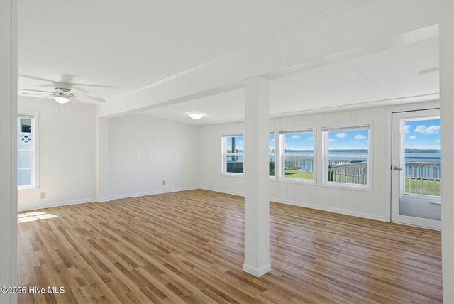 201 Riverside Drive, Sneads Ferry, NC 28460