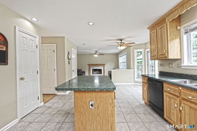 29 Commodore Hull Drive, Derby, CT 06418