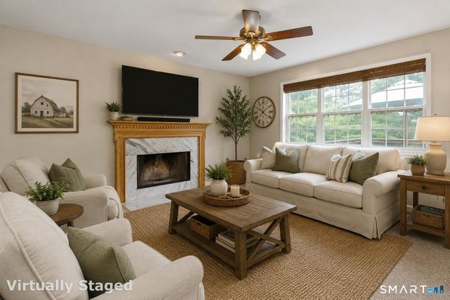 29 Commodore Hull Drive, Derby, CT 06418