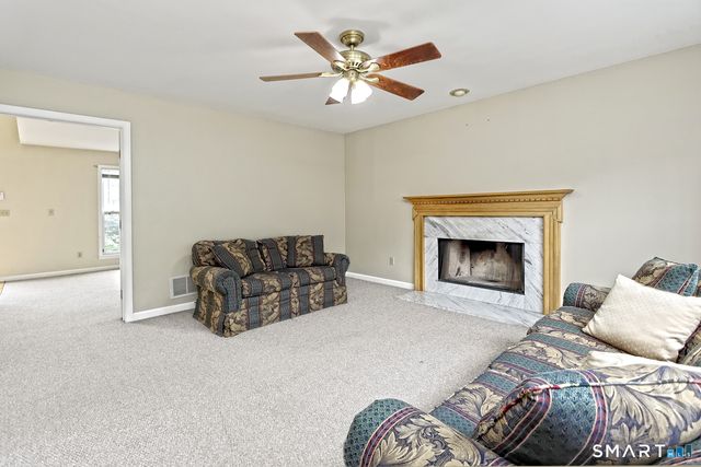 29 Commodore Hull Drive, Derby, CT 06418