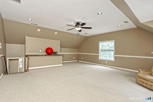 29 Commodore Hull Drive, Derby, CT 06418
