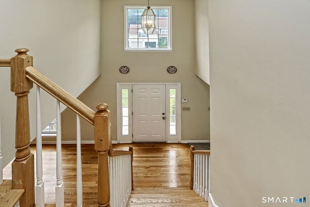 29 Commodore Hull Drive, Derby, CT 06418