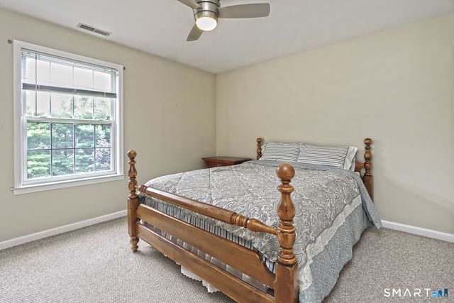 29 Commodore Hull Drive, Derby, CT 06418