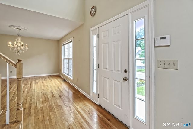 29 Commodore Hull Drive, Derby, CT 06418