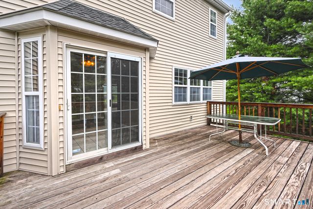 29 Commodore Hull Drive, Derby, CT 06418