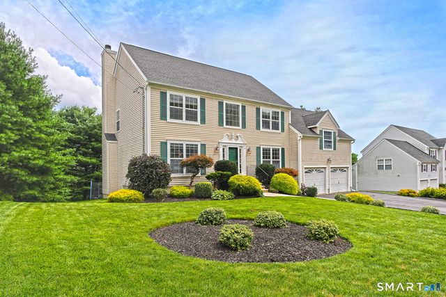 29 Commodore Hull Drive, Derby, CT 06418