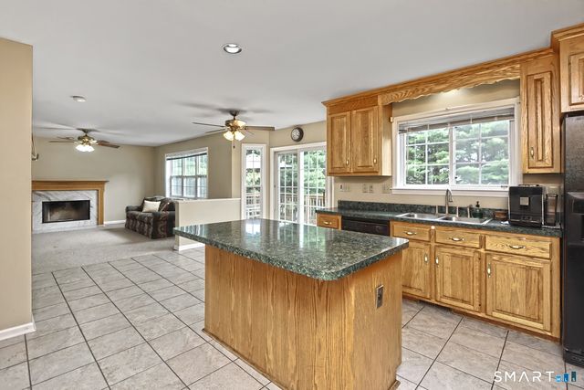 29 Commodore Hull Drive, Derby, CT 06418