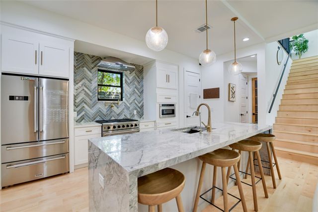 7810 Hardy DR, Austin, TX 78757