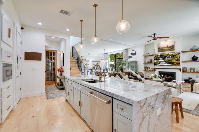 7810 Hardy DR, Austin, TX 78757