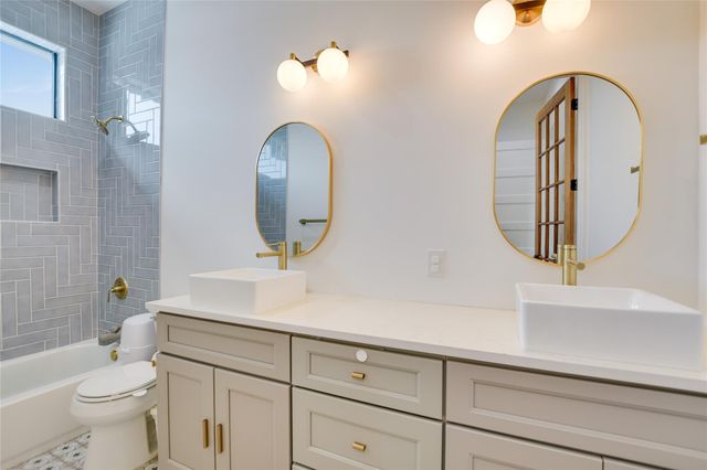 7810 Hardy DR, Austin, TX 78757