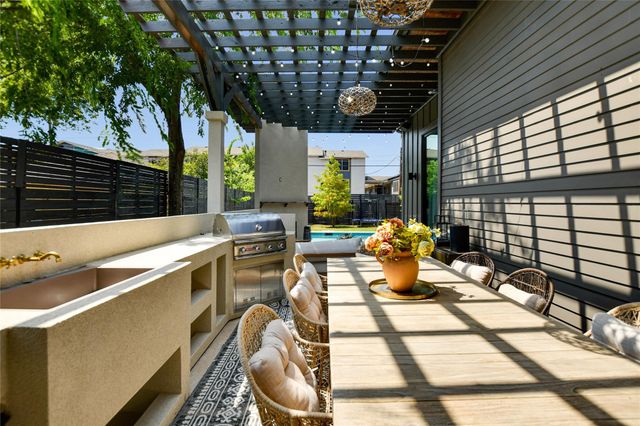 7810 Hardy DR, Austin, TX 78757