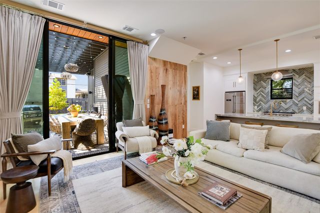 7810 Hardy DR, Austin, TX 78757