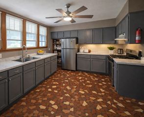 1379 E MCLEMORE AVE, Memphis, TN 38106