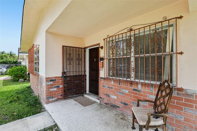 4756 SW 7th St, Miami, FL 33134