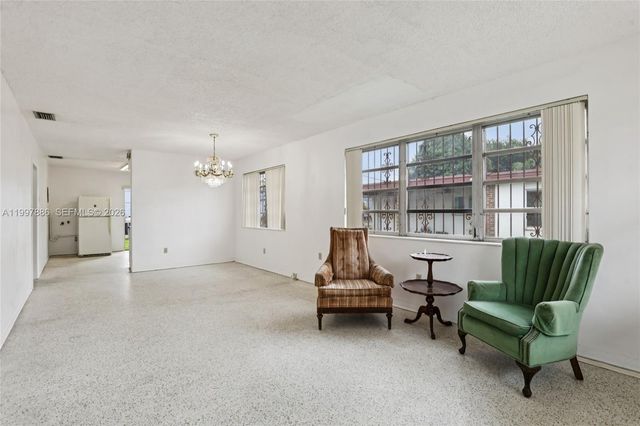 4756 SW 7th St, Miami, FL 33134