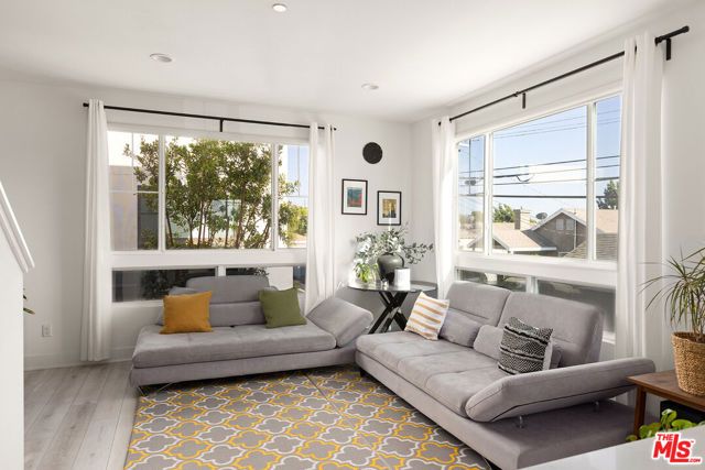 2931 Exposition Place 1, Los Angeles, CA 90018