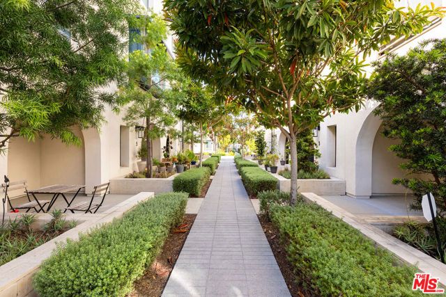 2931 Exposition Place 1, Los Angeles, CA 90018