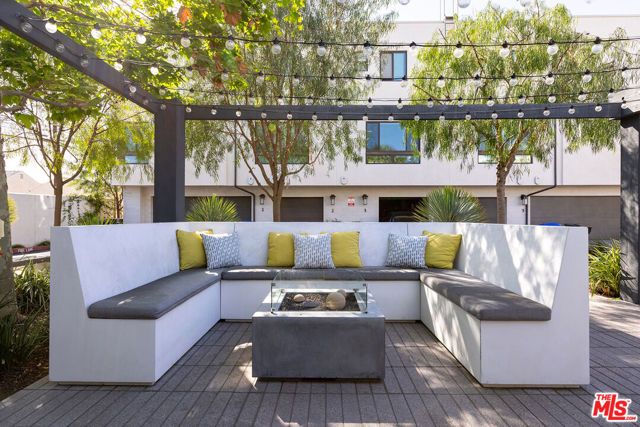 2931 Exposition Place 1, Los Angeles, CA 90018