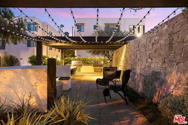 2931 Exposition Place 1, Los Angeles, CA 90018