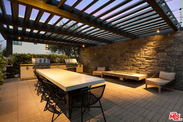 2931 Exposition Place 1, Los Angeles, CA 90018