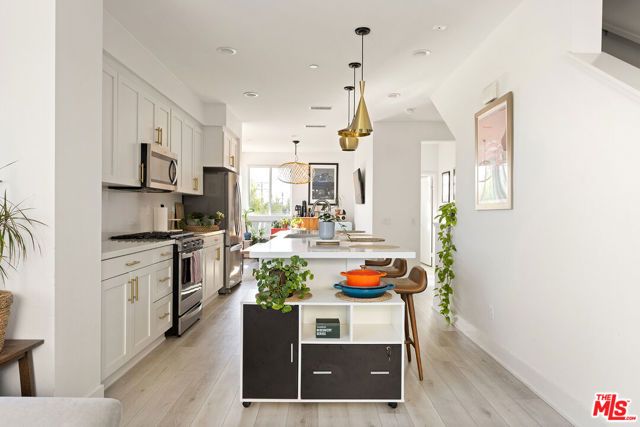 2931 Exposition Place 1, Los Angeles, CA 90018