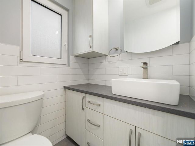 91 Halstead Avenue, Wallington, NJ 07057