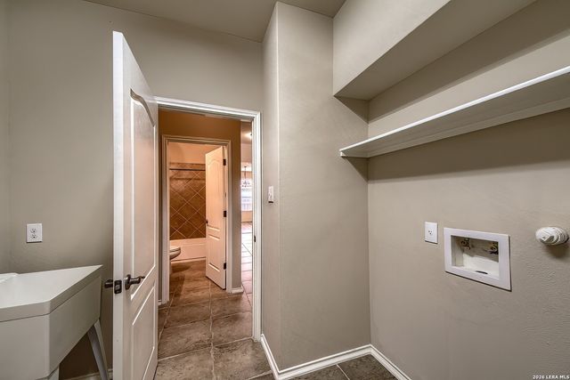914 ARMOUR DR, Cibolo, TX 78108