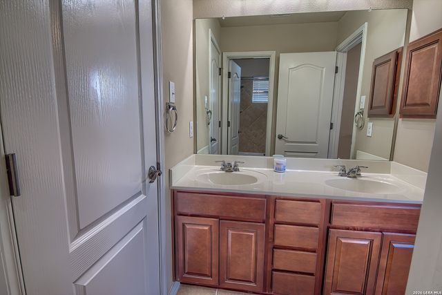 914 ARMOUR DR, Cibolo, TX 78108