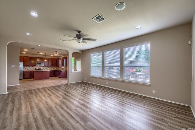 914 ARMOUR DR, Cibolo, TX 78108